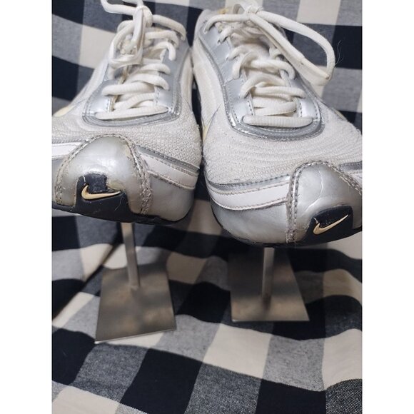 Ladies Nike Air Max Running Shoes Size 7.5 Y5 - Picture 3 of 8